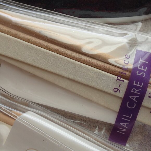 Linens and Things Natural Solutions Nail Care Sets - Picture 4 of 5